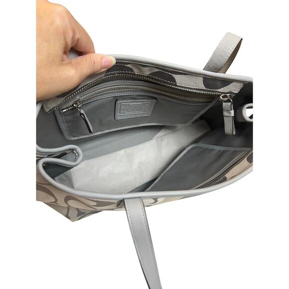 NWOT Coach Signature Stripe Tote Shoulder Bag – Gray Jacquard with Leather Trim - Picture 9 of 13